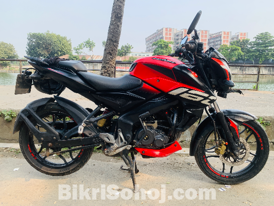Pulsar NS160